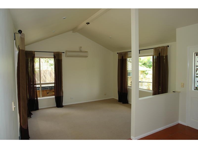 37 Gibson Cr, Bellbowrie QLD 4070